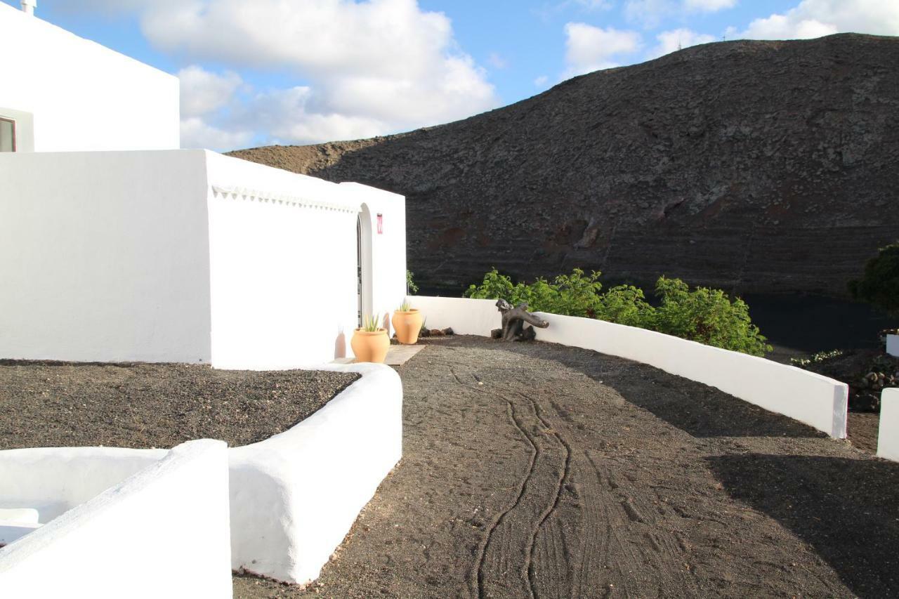 Casa Caldera Guiguan Tinajo Exterior foto